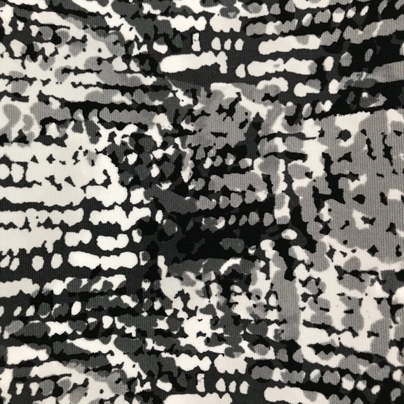 CALVIN KLEIN performance crop legging - Picture 2 of 3